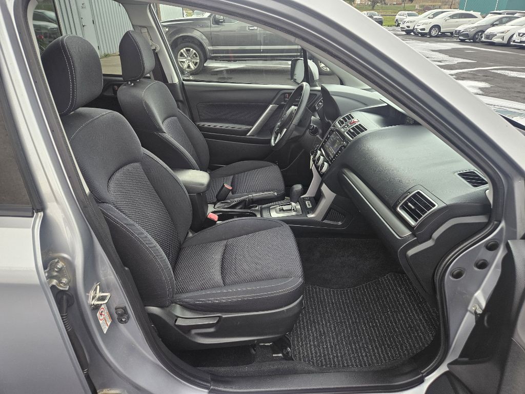 2018 Subaru Forester Image 19