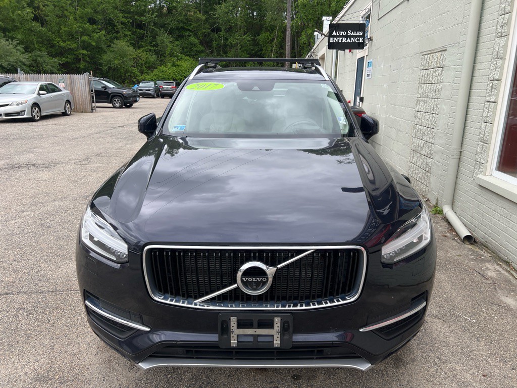 2017 Volvo XC90 Image 9