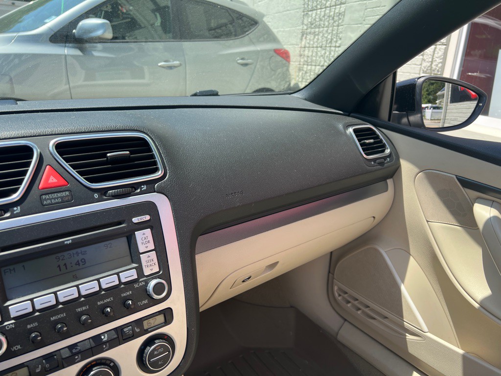 2009 Volkswagen Eos Image 21