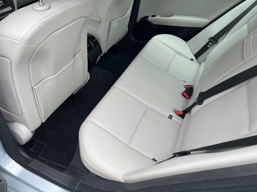 2014 Mercedes-Benz C-Class Image 16