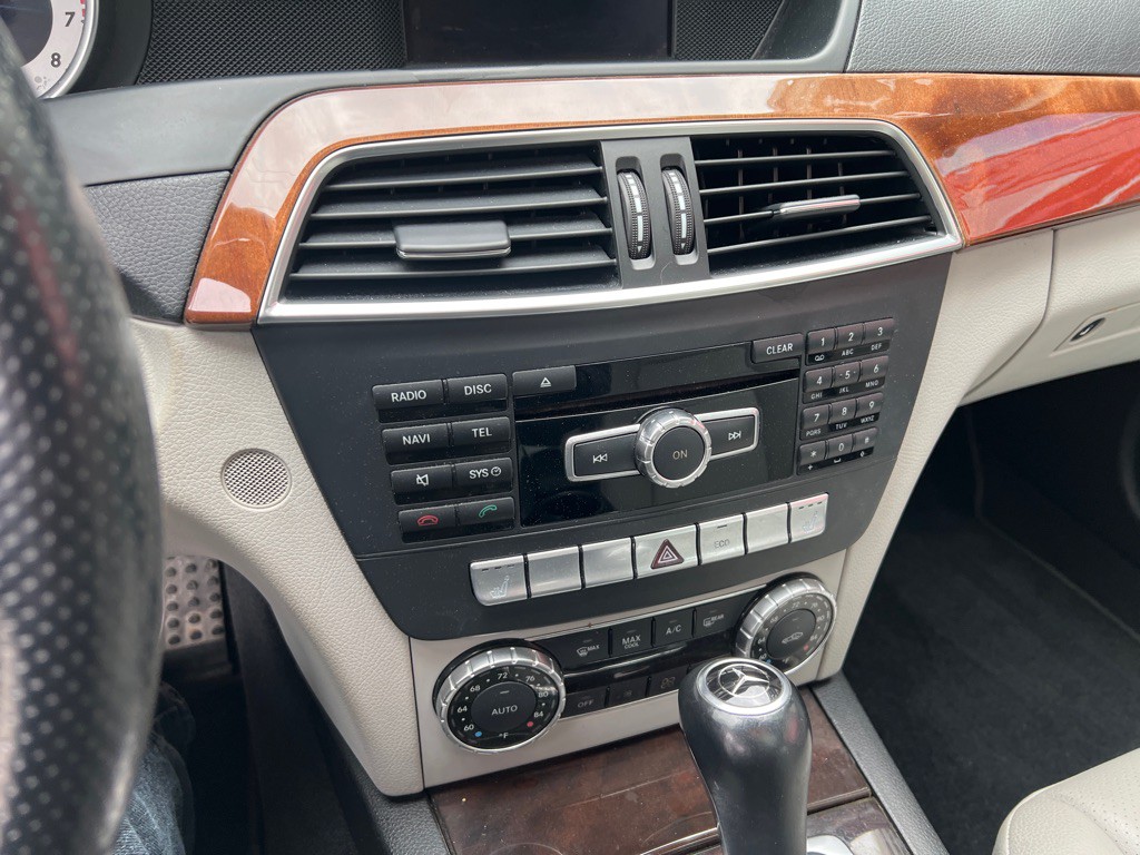 2014 Mercedes-Benz C-Class Image 22