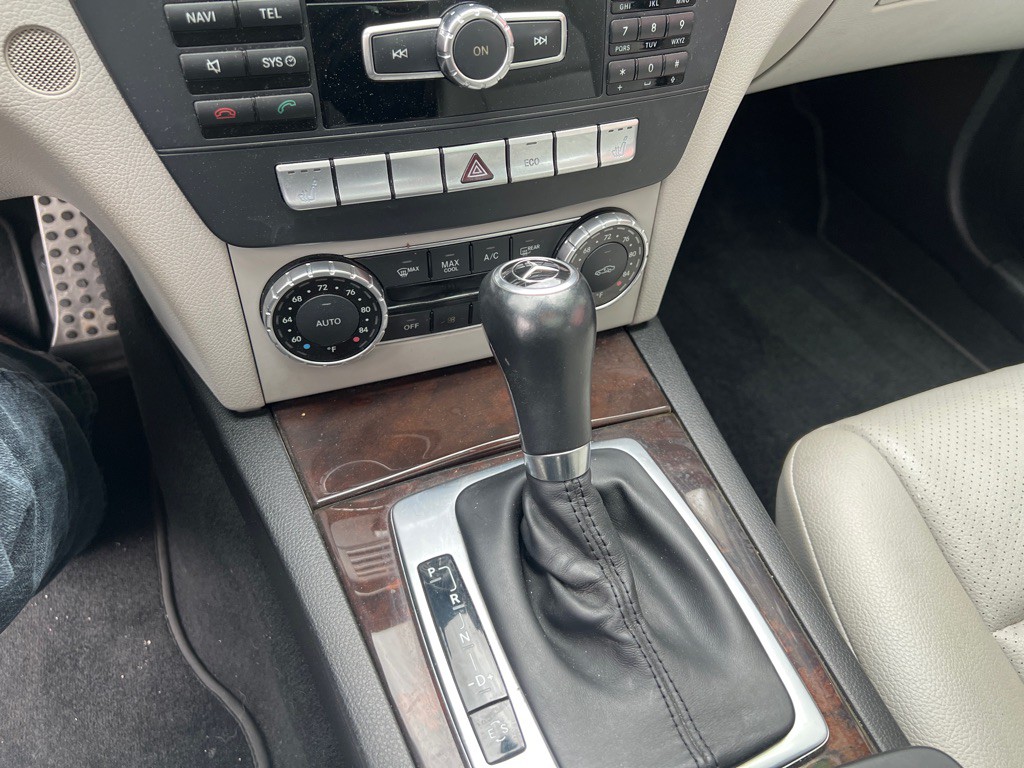 2014 Mercedes-Benz C-Class Image 23