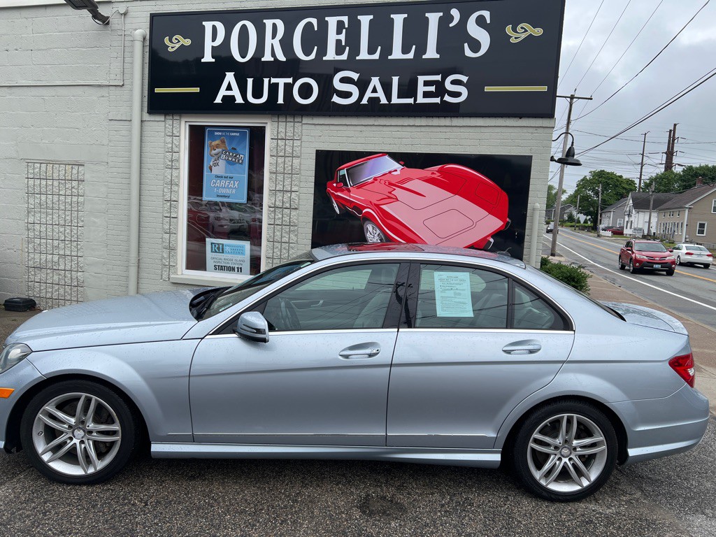 2014 Mercedes-Benz C-Class Image 1
