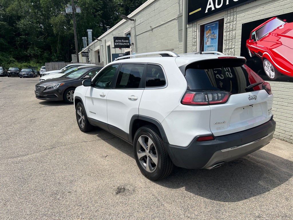 2019 Jeep Cherokee Image 3