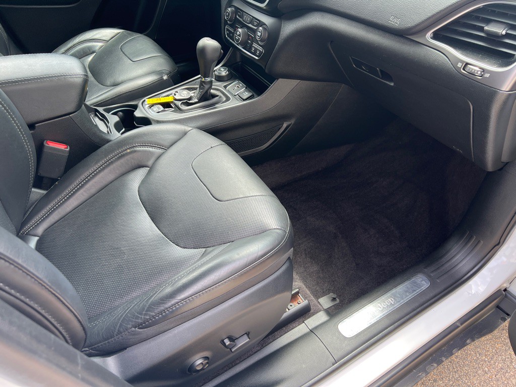 2019 Jeep Cherokee Image 13