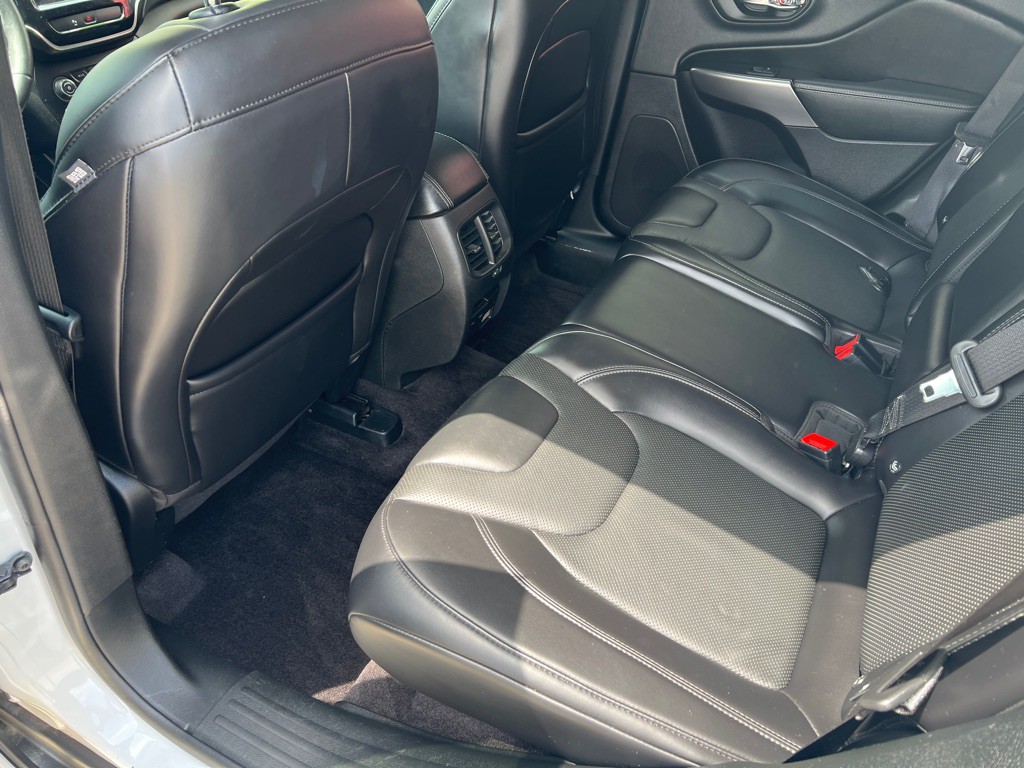 2019 Jeep Cherokee Image 15