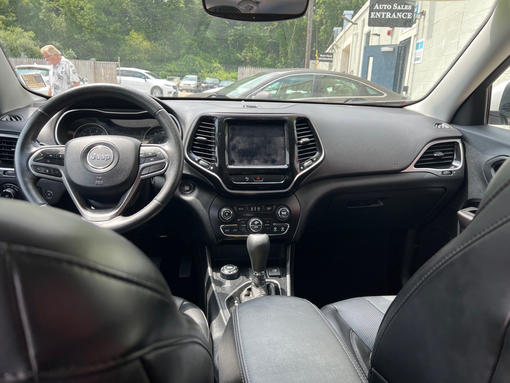 2019 Jeep Cherokee Image 16