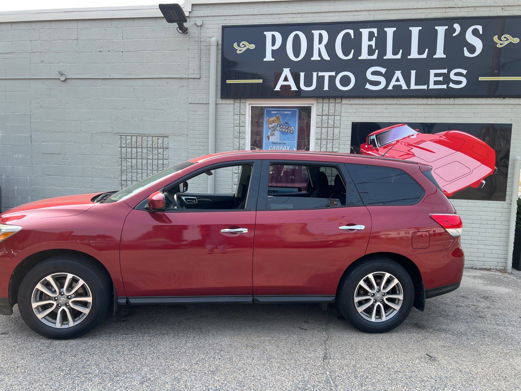 2015 Nissan Pathfinder Image 2