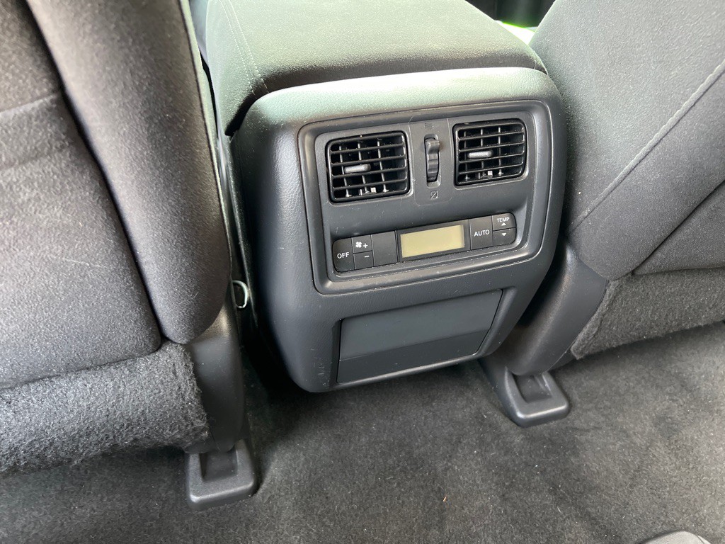 2015 Nissan Pathfinder Image 17