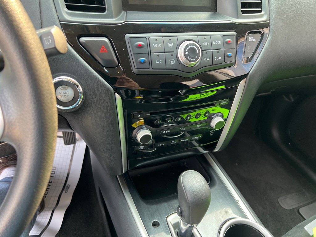2015 Nissan Pathfinder Image 22