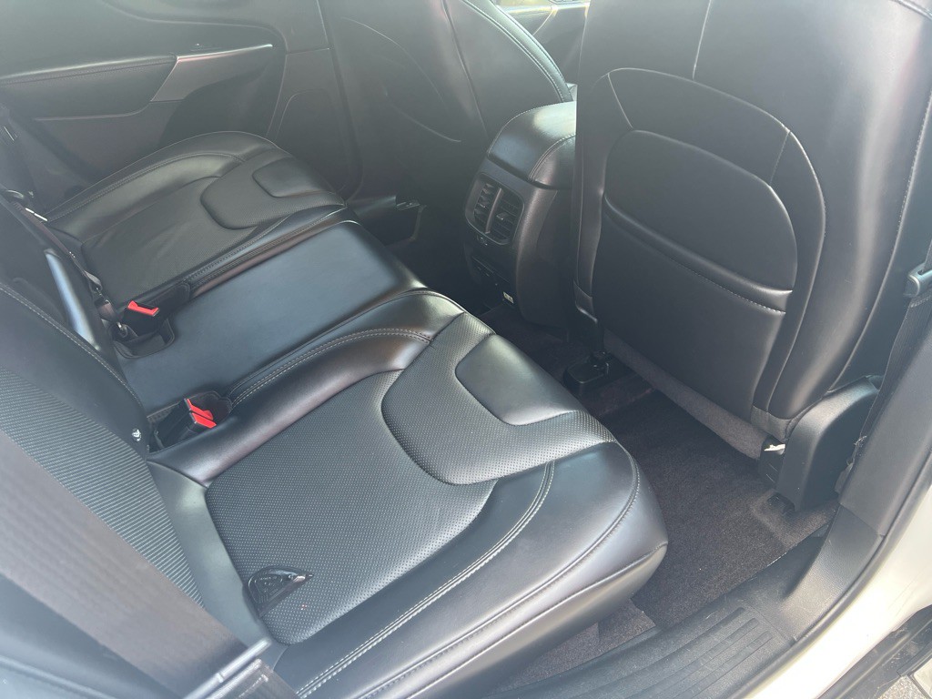 2019 Jeep Cherokee Image 10