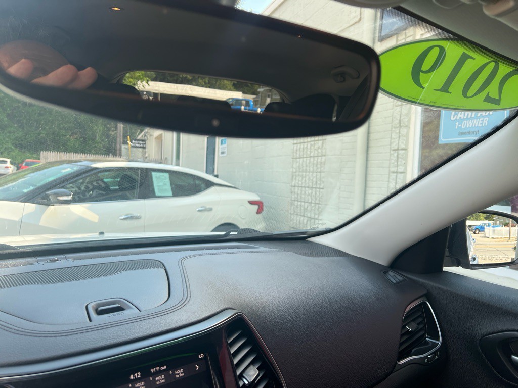 2019 Jeep Cherokee Image 21