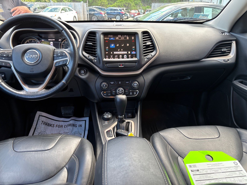 2016 Jeep Cherokee Image 9