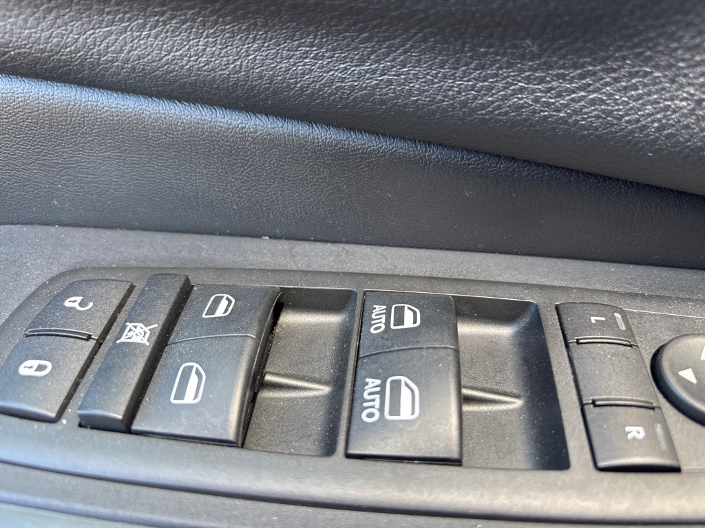 2016 Jeep Cherokee Image 17