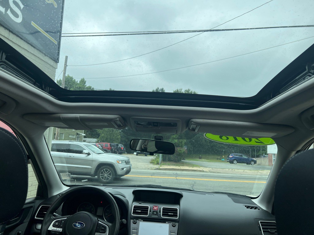 2018 Subaru Forester Image 10