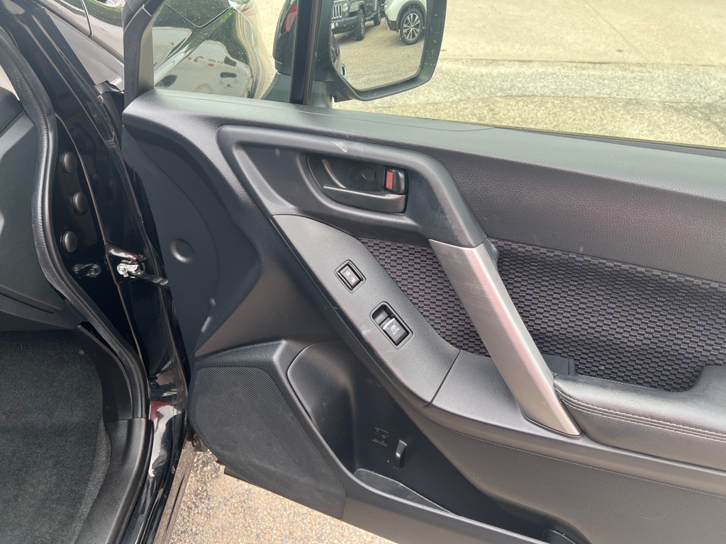 2018 Subaru Forester Image 11