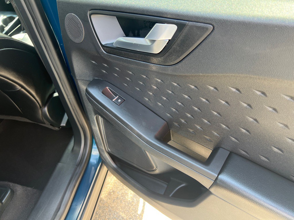 2020 Ford Escape Image 9