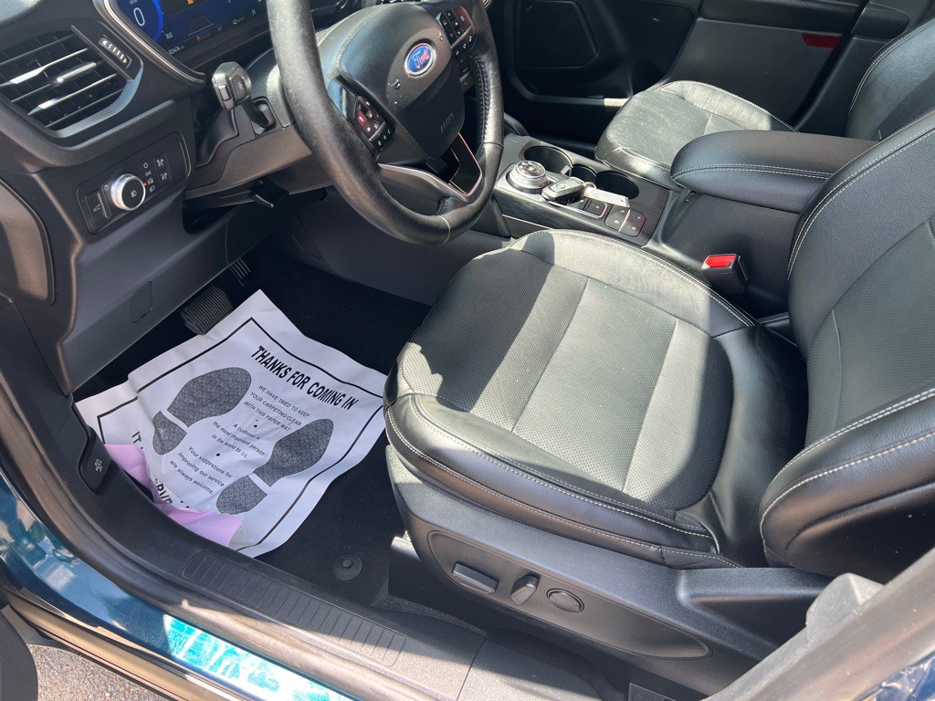 2020 Ford Escape Image 16