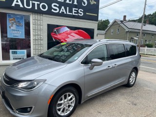Image for 2020 Chrysler Pacifica Touring L ID: 6687733
