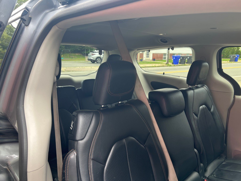 2020 Chrysler Pacifica Image 10