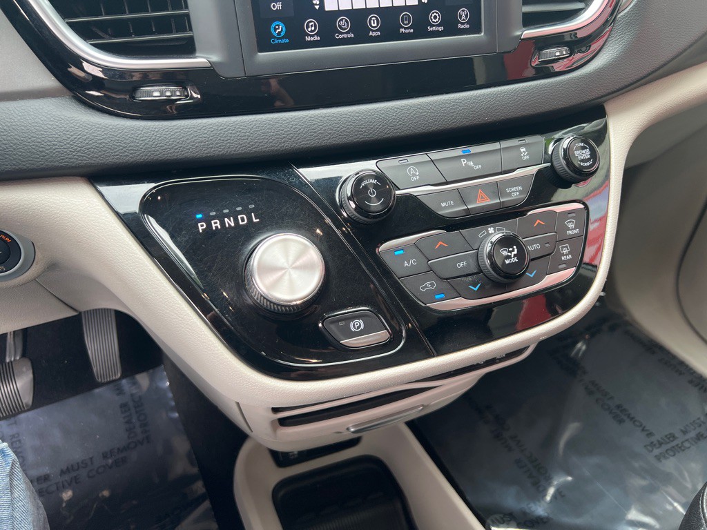 2020 Chrysler Pacifica Image 24