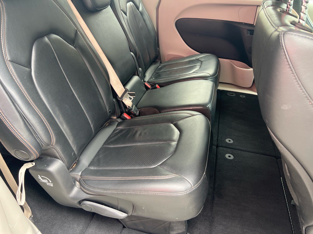 2020 Chrysler Pacifica Image 35