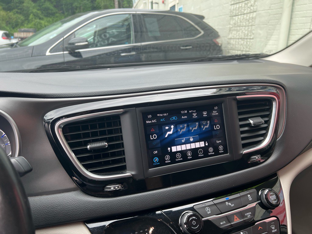 2020 Chrysler Pacifica Image 47