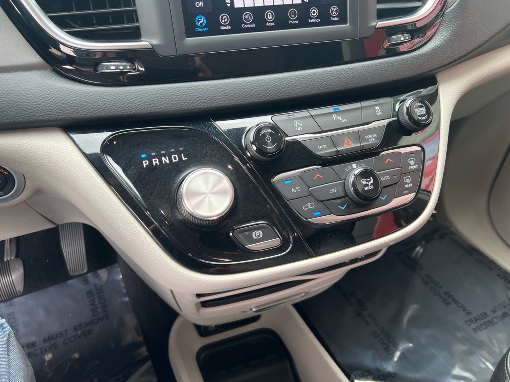 2020 Chrysler Pacifica Image 48