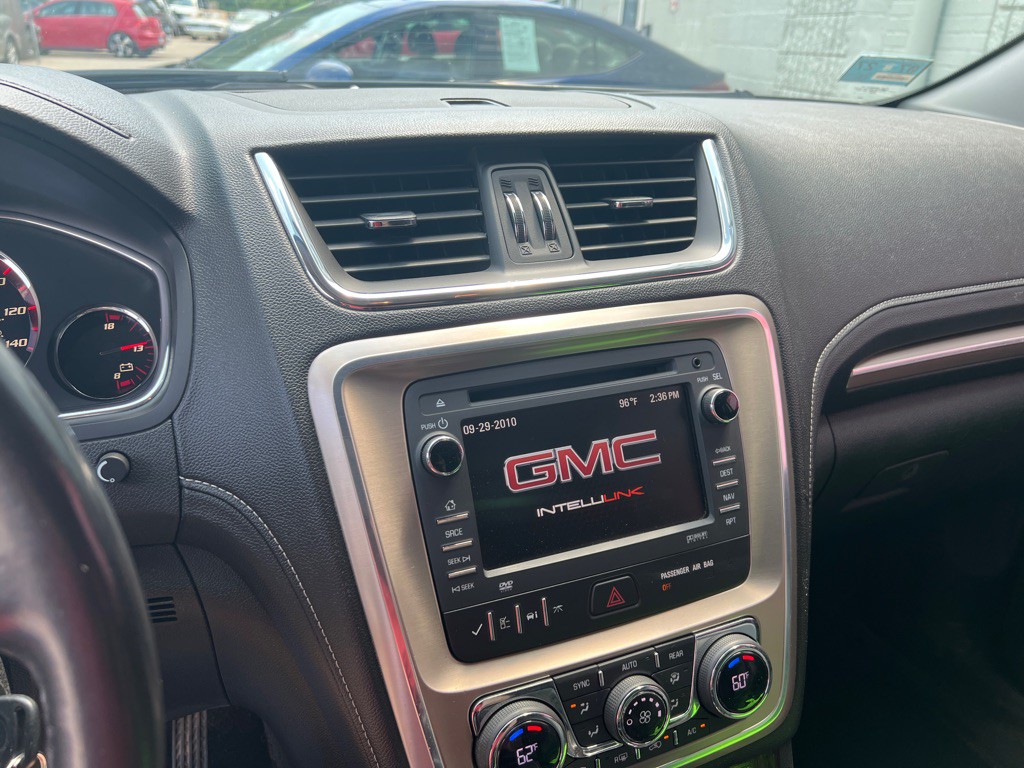 2013 GMC Acadia Image 24