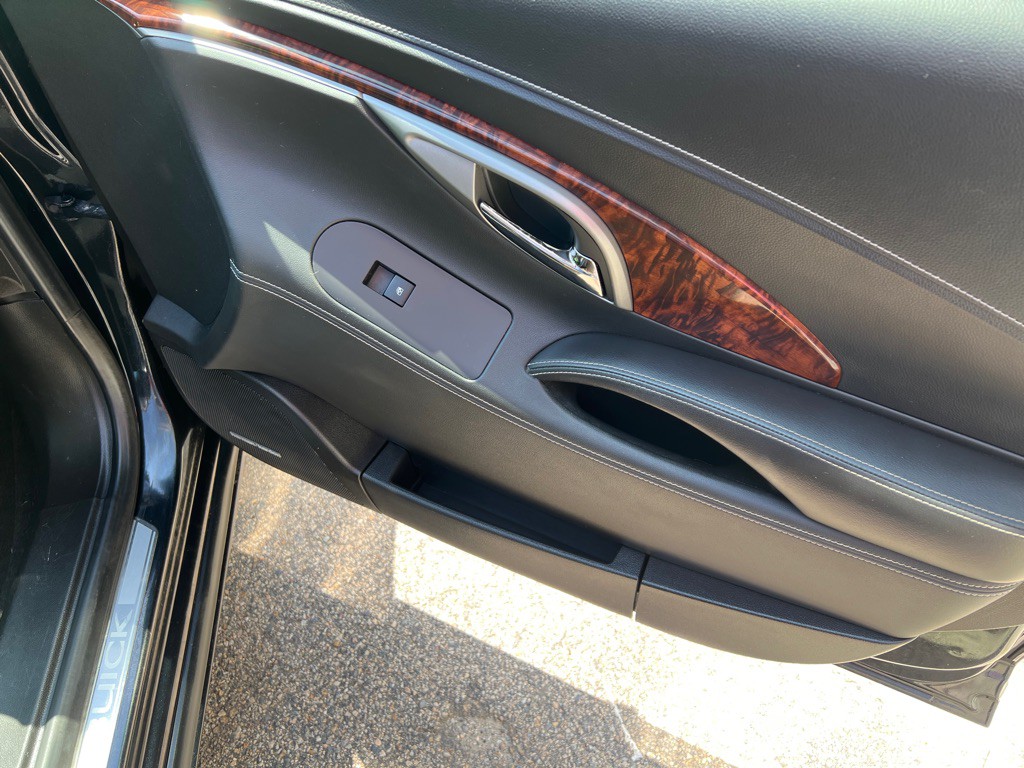 2013 Buick Lacrosse Image 11