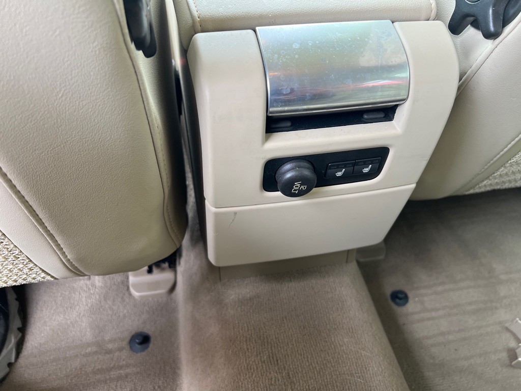 2013 Volvo XC70 Image 18