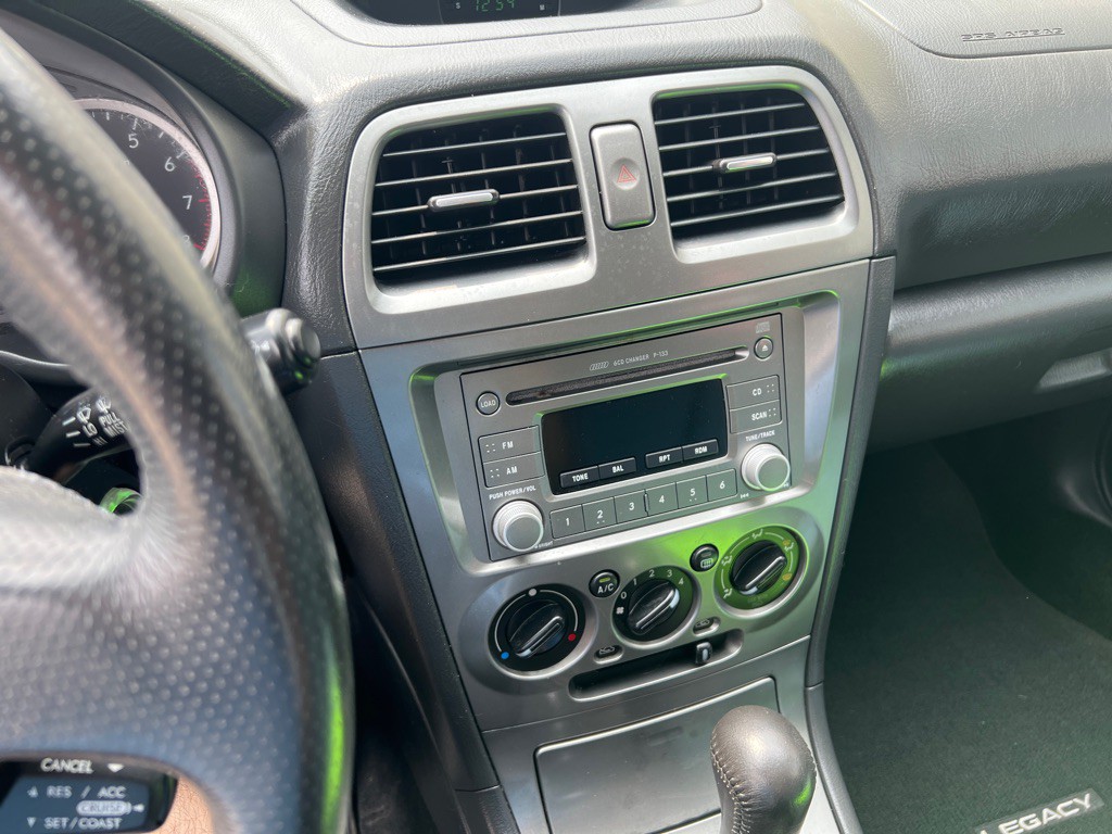 2005 Subaru Impreza Image 21