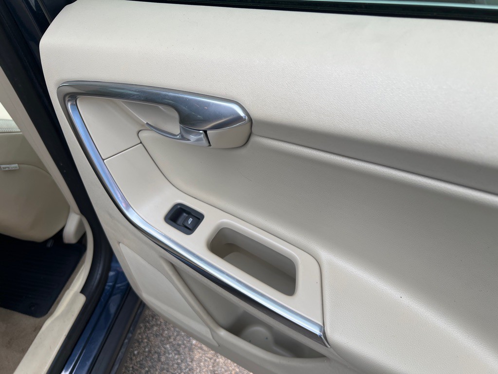 2013 Volvo XC60 Image 10