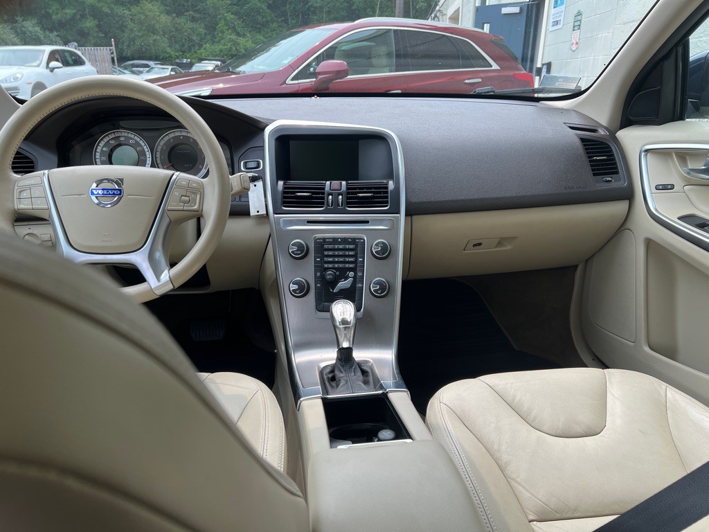 2013 Volvo XC60 Image 14