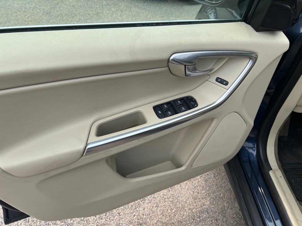 2013 Volvo XC60 Image 16