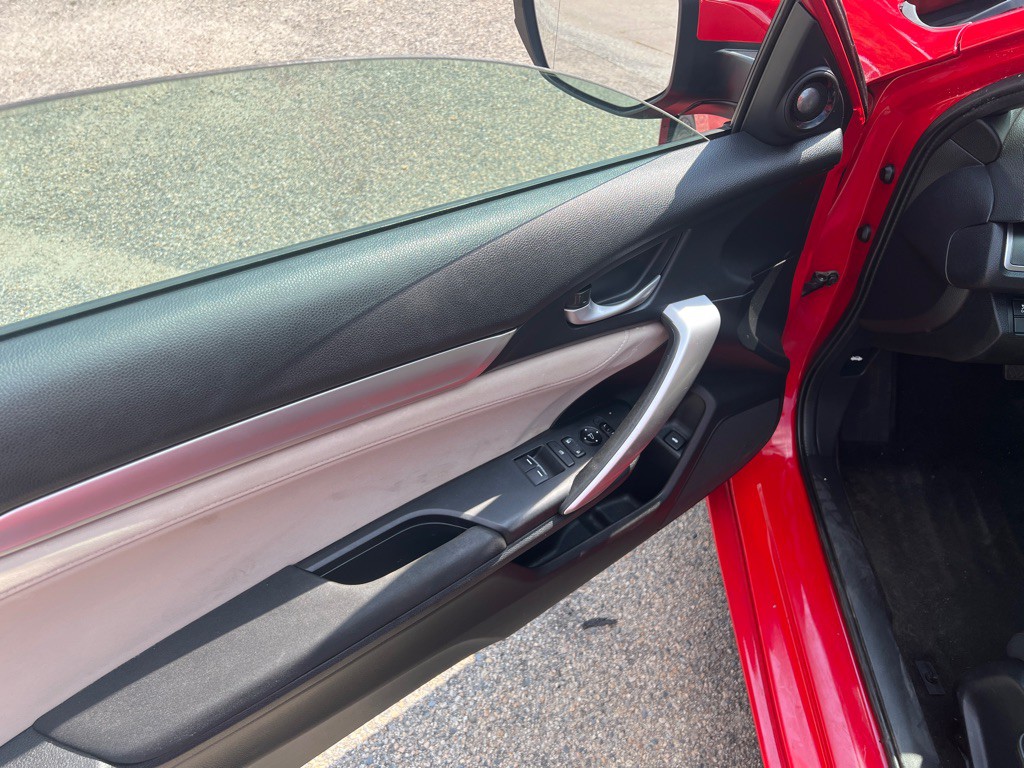 2016 Honda Civic Image 12