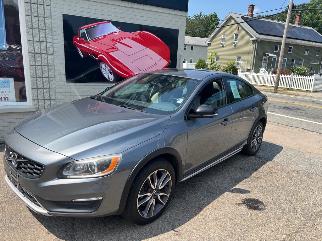 2016 Volvo S60 Image 2