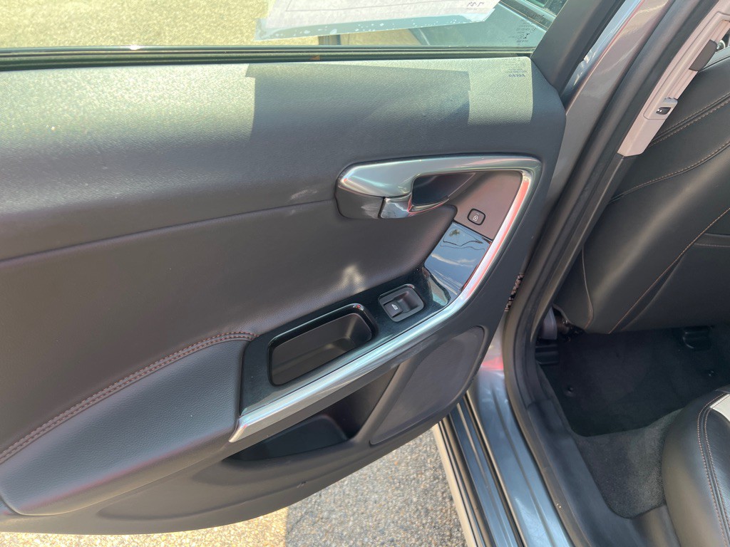 2016 Volvo S60 Image 13