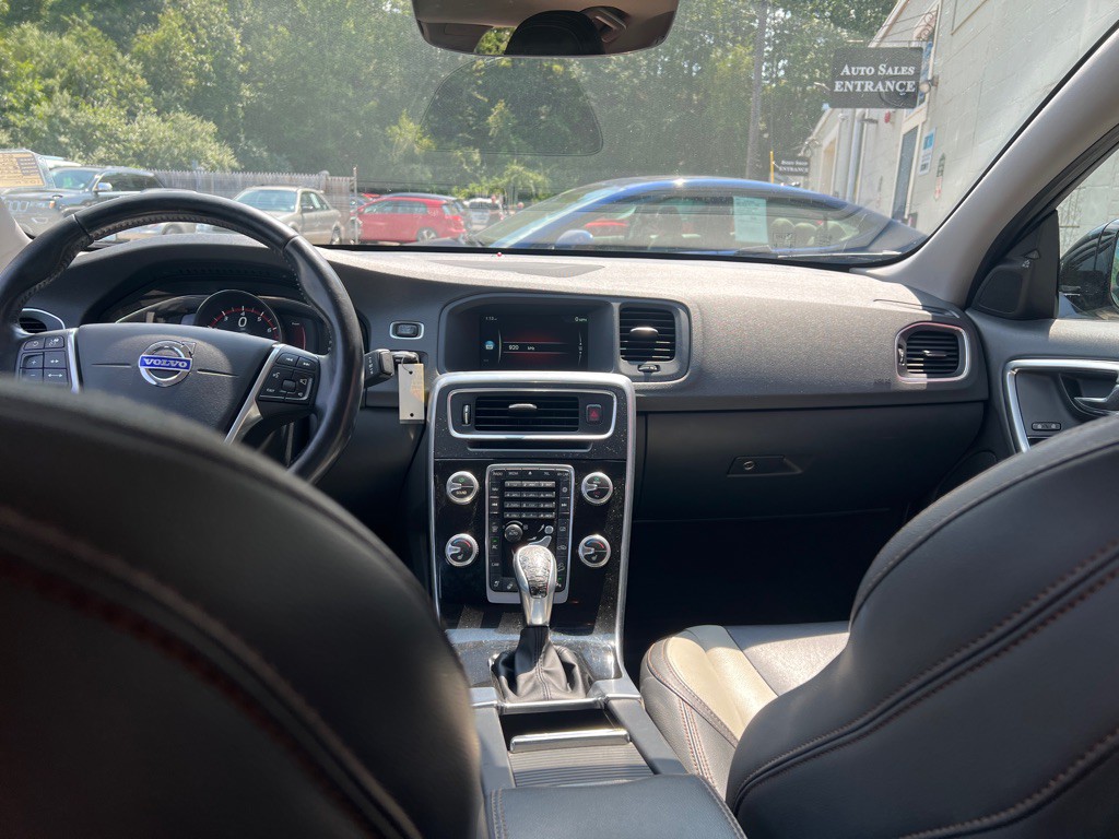 2016 Volvo S60 Image 15