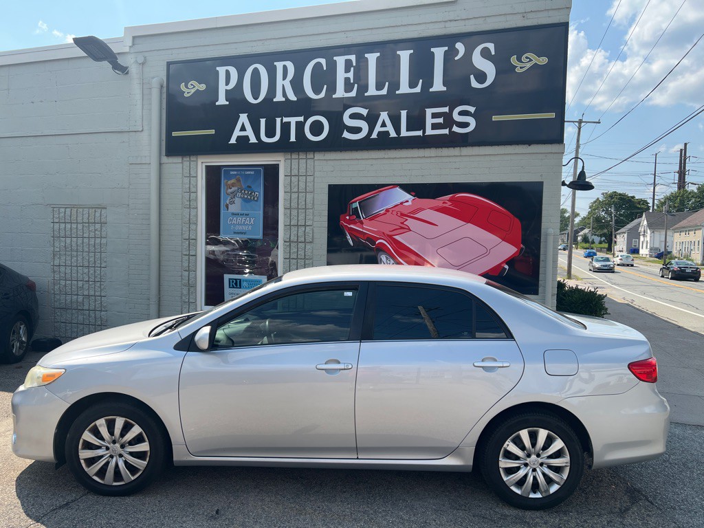 2013 Toyota Corolla Image 2