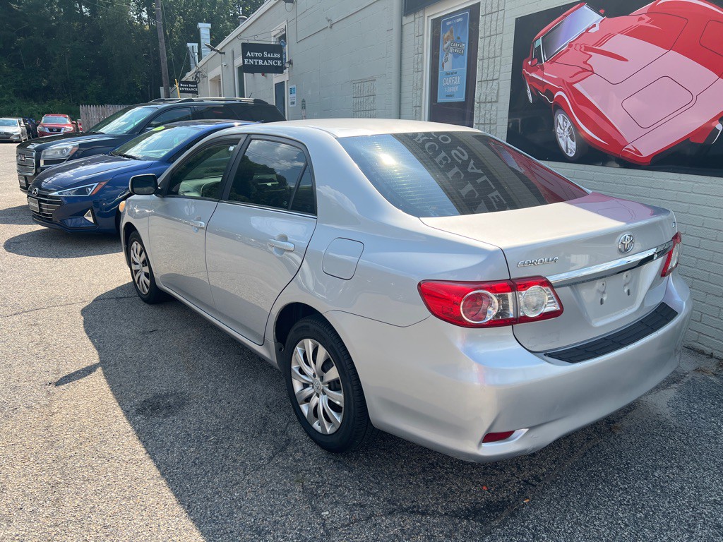 2013 Toyota Corolla Image 3