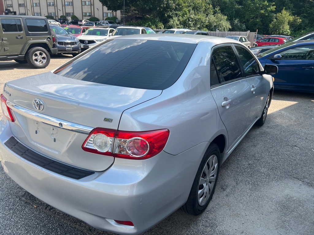 2013 Toyota Corolla Image 5