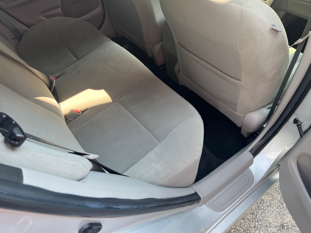 2013 Toyota Corolla Image 11