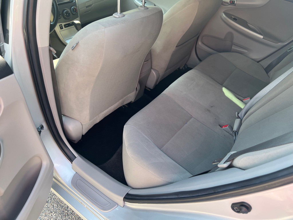 2013 Toyota Corolla Image 15