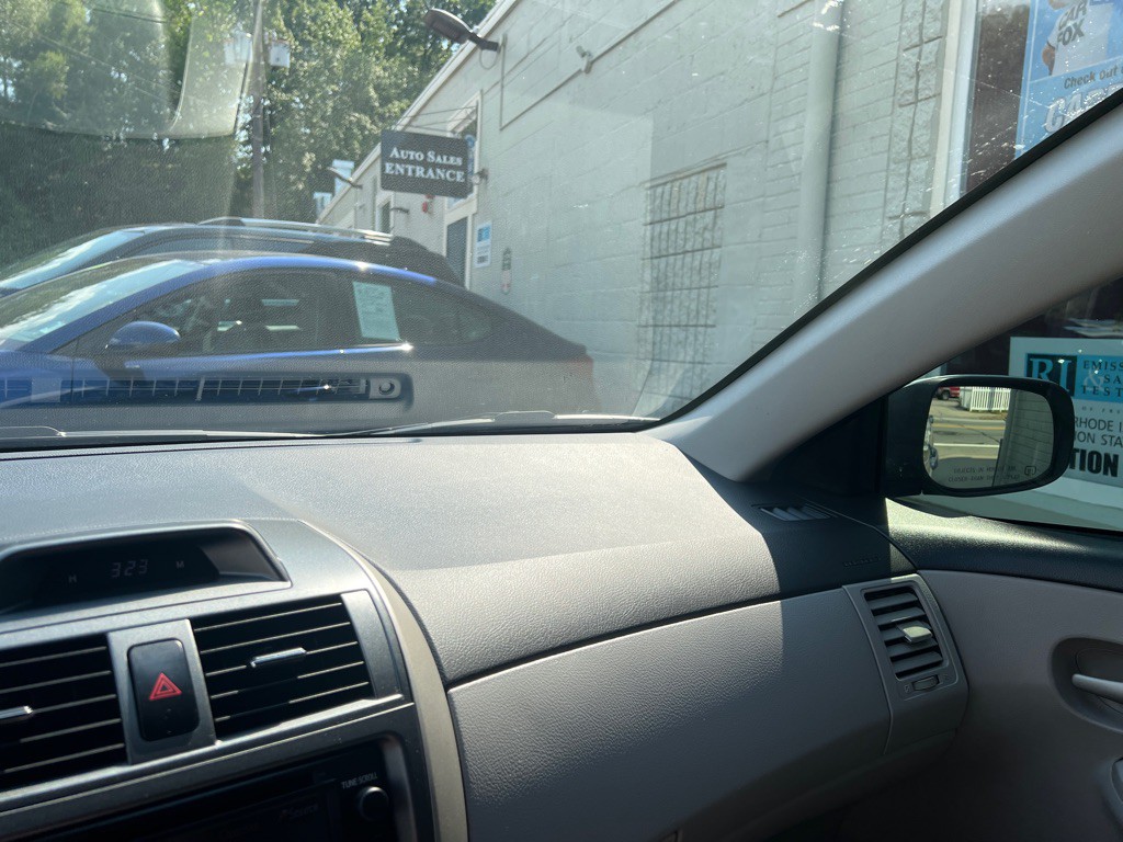 2013 Toyota Corolla Image 23