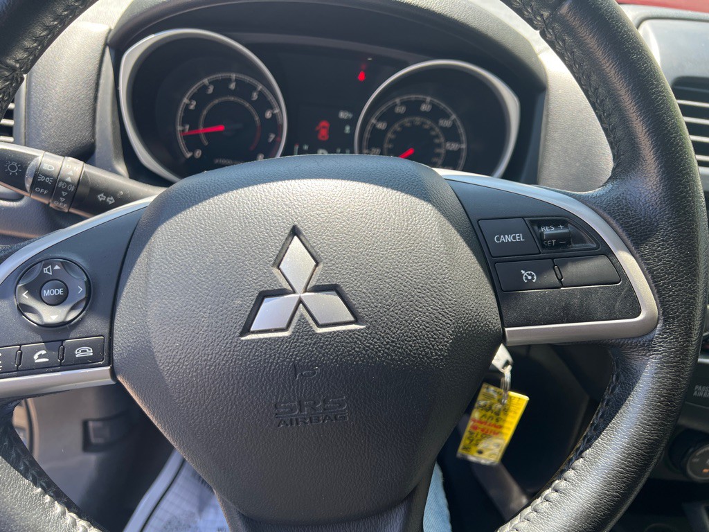2014 Mitsubishi Outlander Image 19