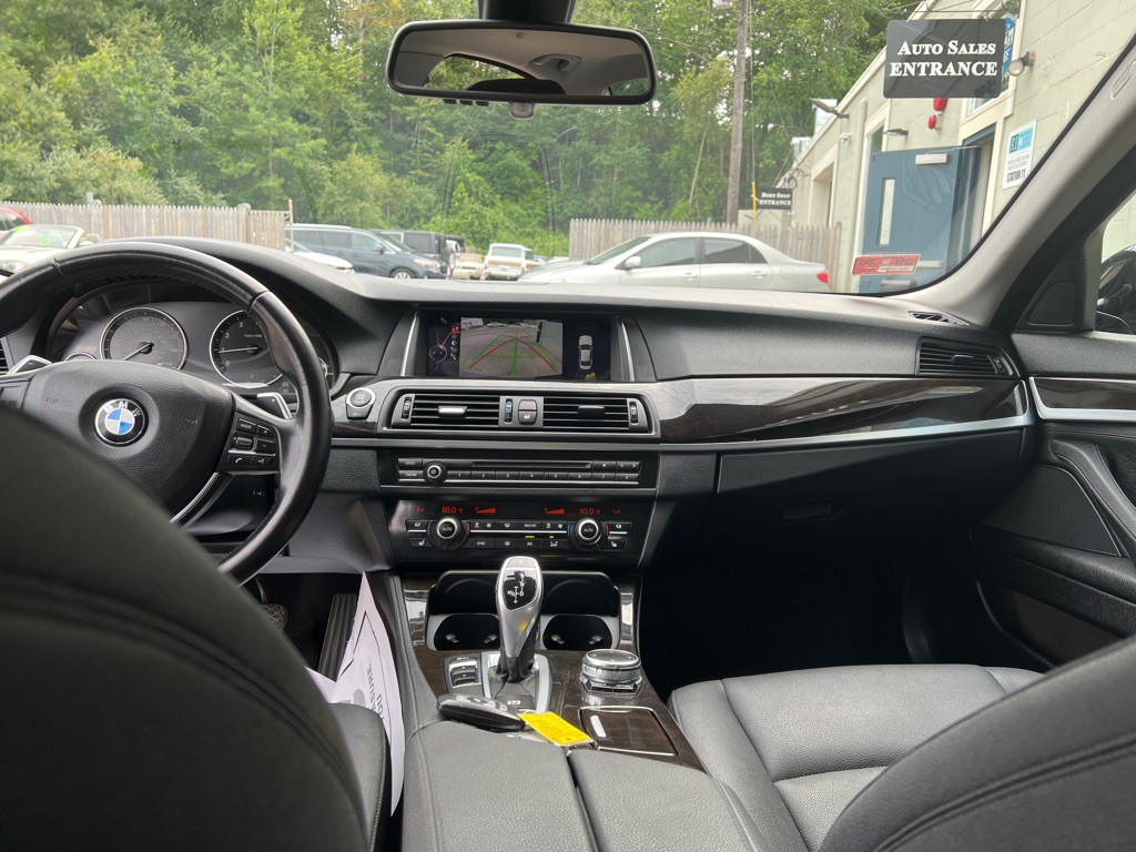 2016 BMW 5 Series Image 16