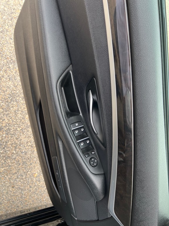 2016 BMW 5 Series Image 19