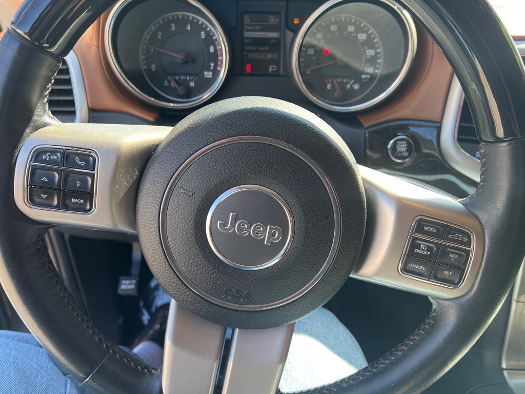 2012 Jeep Grand Cherokee Image 23