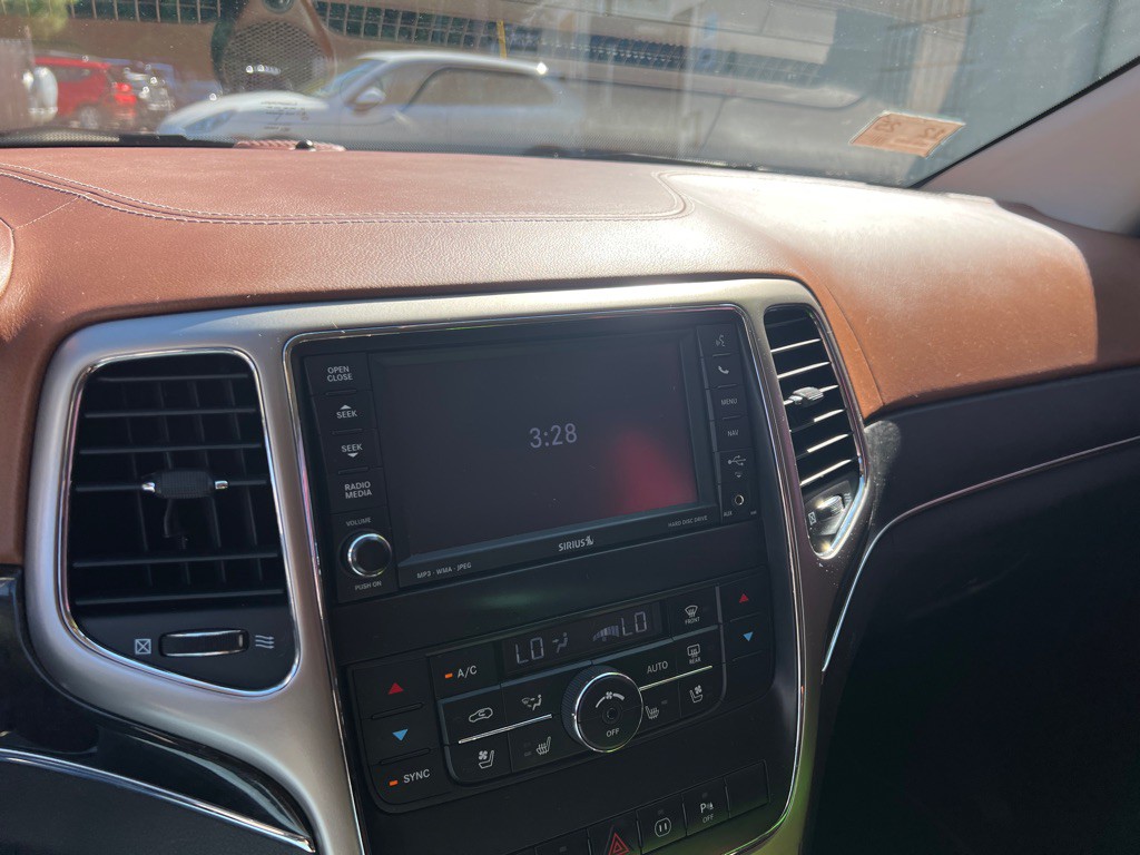 2012 Jeep Grand Cherokee Image 24